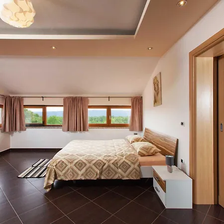 Zora, Beautiful Modern In A Village Near The Sea *