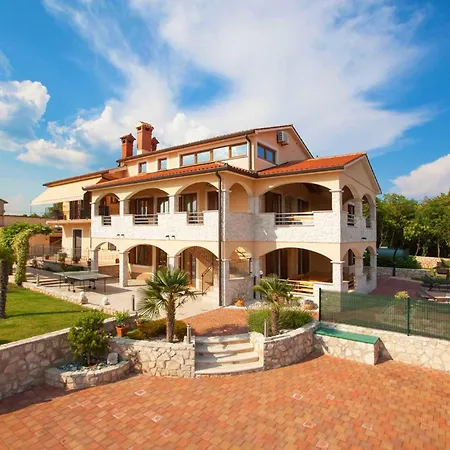 Holiday home Zora, Beautiful Modern In A Village Near The Sea *